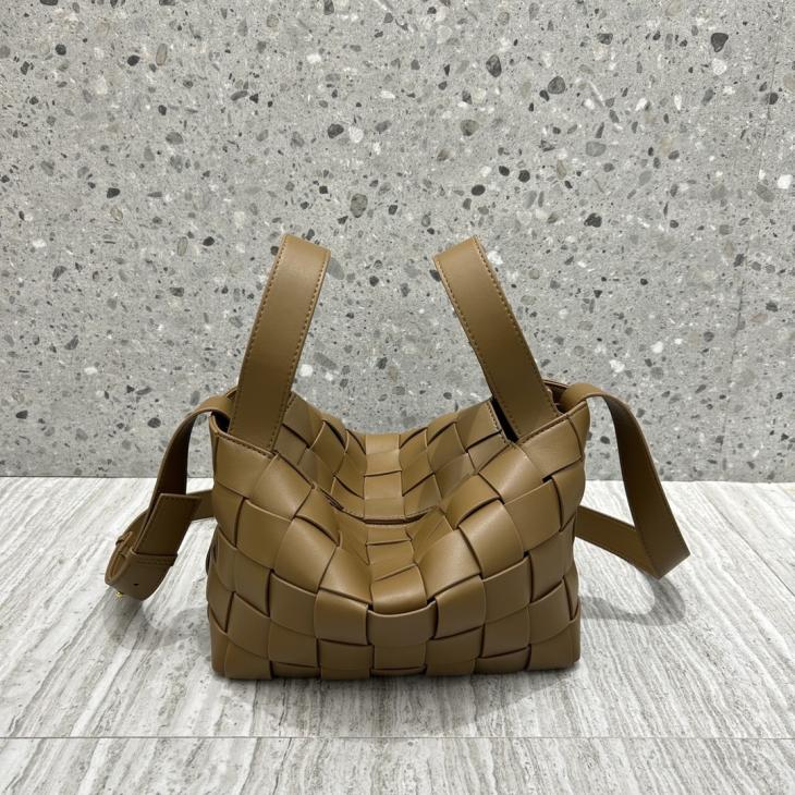 Beige Chunky Weave Tote Bag  |  Womens Bags, Purses & Luggage Accessories Bags, Purses & Luggage