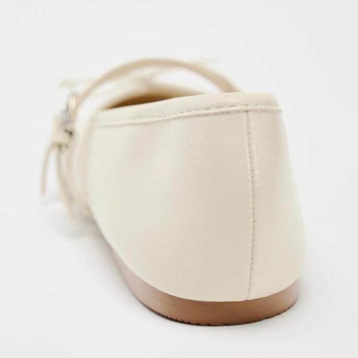 Cream Tassel Chain Loafers  |  Womens Shoes Loafers Loafers